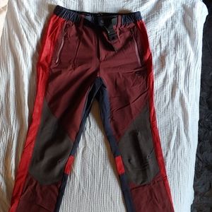 NWOT Mountain hardwear hiking pants